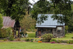 Log-Cabin-Homestead