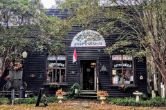 Mauneys-1840-Store